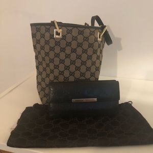 Gucci purse & wallet